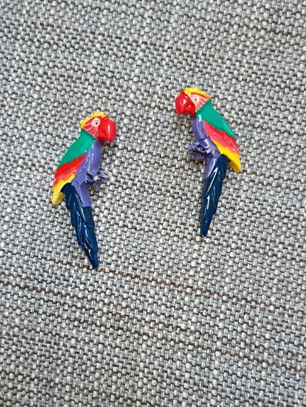Vintage Plastic Parrot Earrings